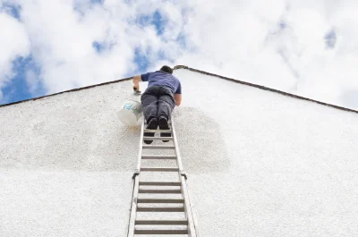 Peinture extérieure à la Cour-Marigny — façades et ravalement